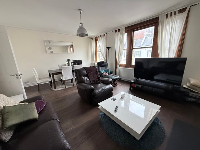 En-suite room in Kensington  Main Photo