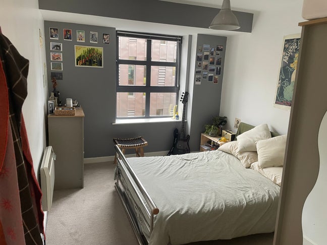 Looking for a new flatmate  Main Photo