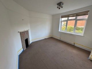 Semi detached house Main Photo