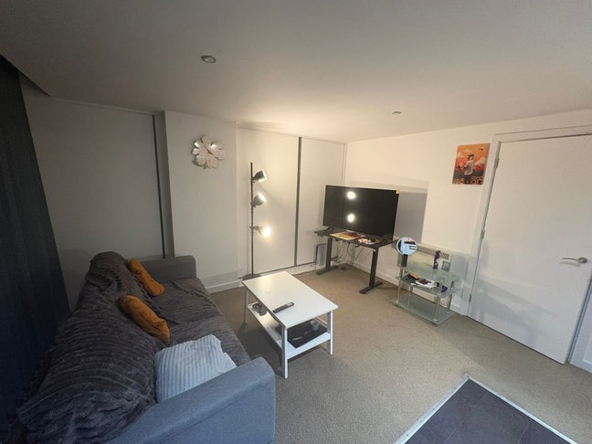 1-bed apartment in Sheffield city centre (S1) Main Photo