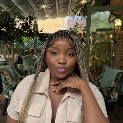 Professional Female seeks a double room Main Photo