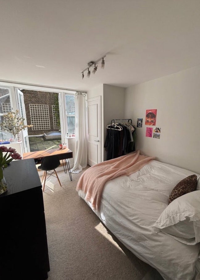 Double Bedroom with Terrace & Private Bathroom  Main Photo