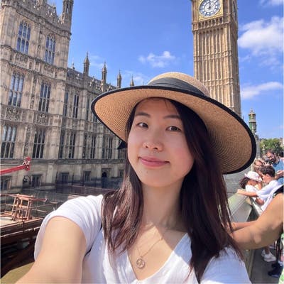 Female working professional from Australia  Main Photo