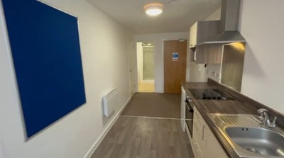 Studio flat-Short term tenancy takeover  Main Photo