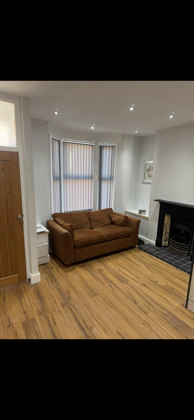 Room to rent Main Photo