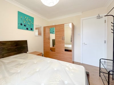 Spacious and cozy Double Rooms  in St.Johns Wood Main Photo