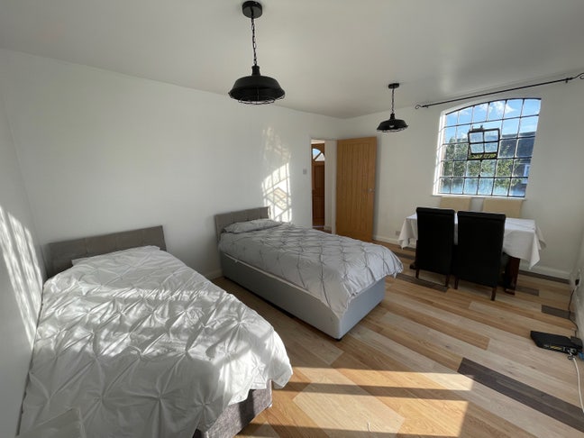 Town centre flat  Main Photo