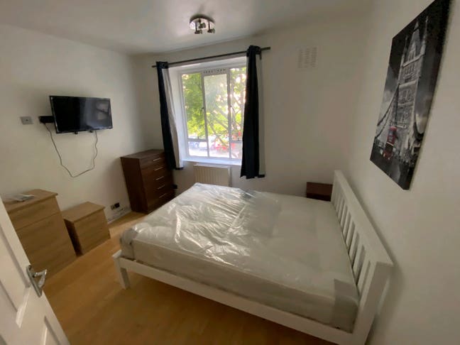 Nice rooms in friendly flat in Putney Heath Main Photo