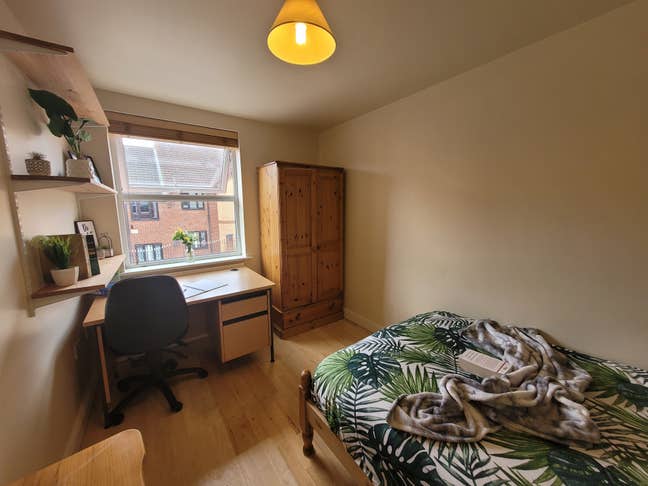 Double Occupancy Rooms – All Bills Included | CV1 Main Photo