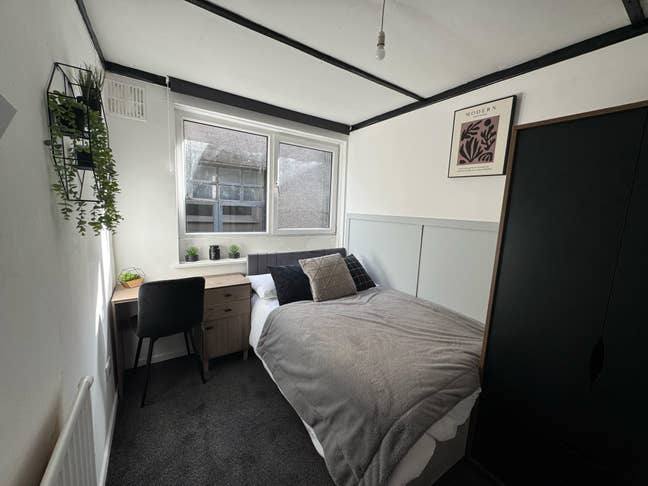 Room in City Centre.  Main Photo