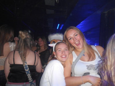 Looking for a room/buddy ups  Main Photo