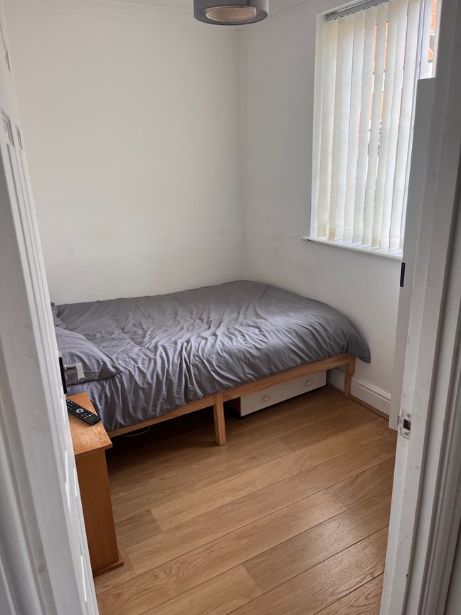 Small double room  Main Photo