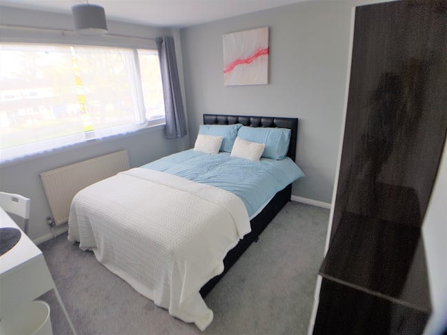 Double Bedroom Available in Modern House Main Photo
