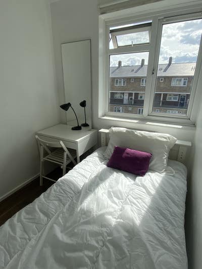 From 15.08! Shoreditch! ☀️ Sunny Single Room! Main Photo