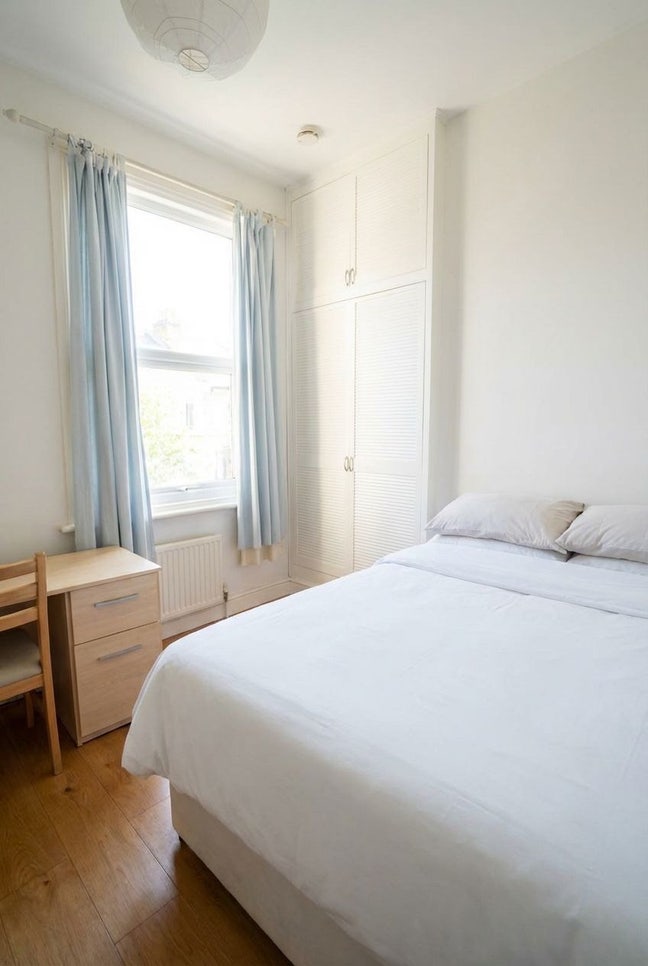 Double Room in Friendly Two-Bed, Streatham Hill Main Photo