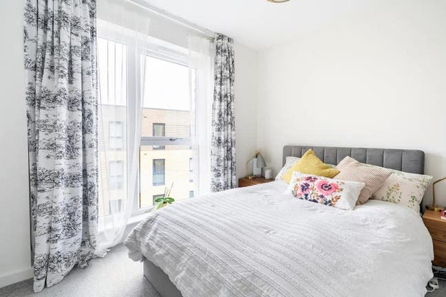🪴 Bright Ensuite Double Room - Bills Inc Main Photo
