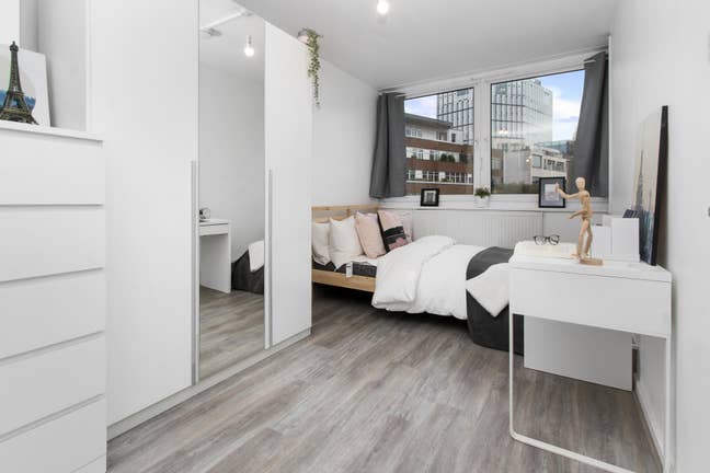 🌟Bright Large Room – Near Old Street Station🌟 Main Photo