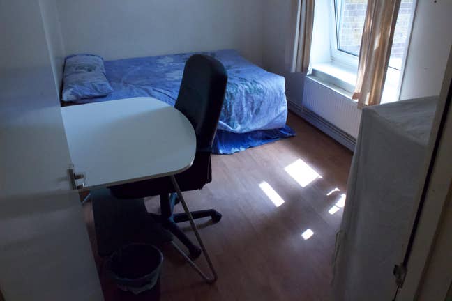 **(E2-Central)** Clean Double Room. All Bills Inc. Main Photo