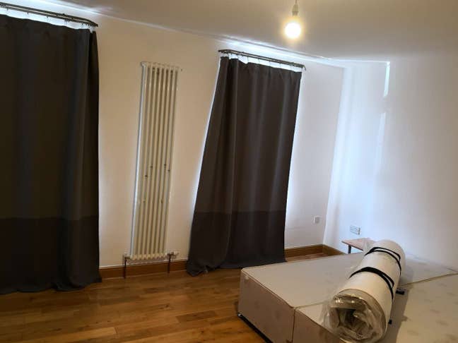 Spacious rooms available now  Main Photo