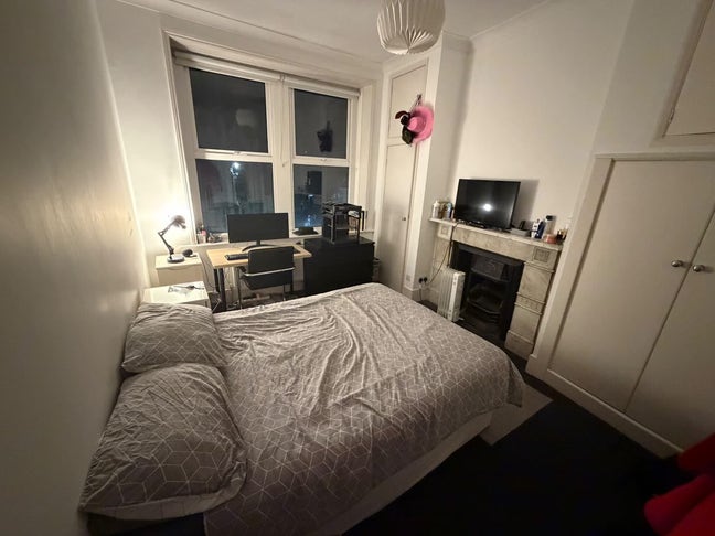 Double Room in Creative House | Women/Lgbtq Only! Main Photo