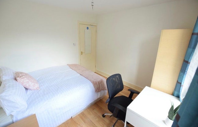 Bright Double Room – Kensal Green NW10 (Zone 2) Main Photo