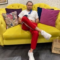 Looking for a room Main Photo