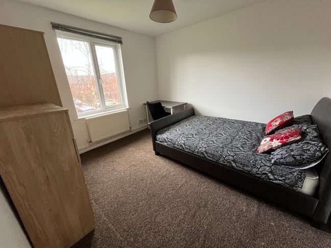 Double Room - Located at Broomfield Hospital Main Photo