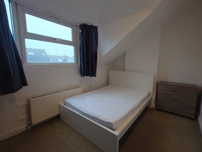 🏡 Double Room Available in a Lovely House Share  Main Photo