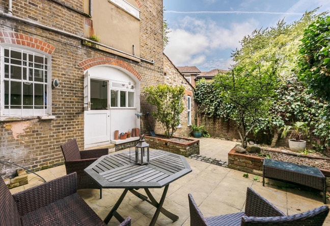 Lovely double room to rent in Clapham  Main Photo