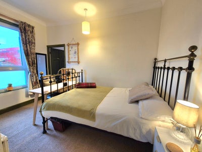 Cosy Double Room with En-Suite Main Photo