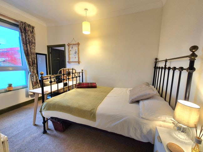 Cosy Double Room with En-Suite Main Photo
