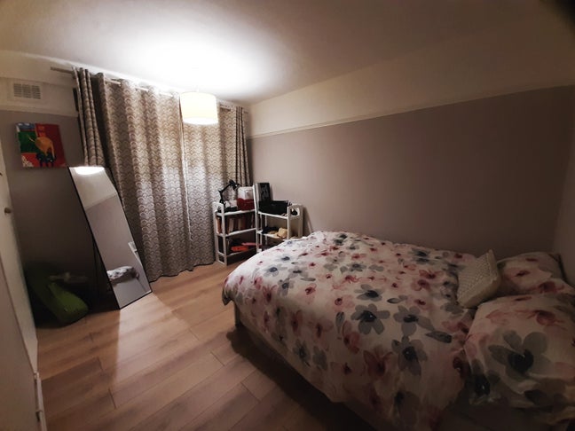 Double room in a luminous and quiet apartment Main Photo