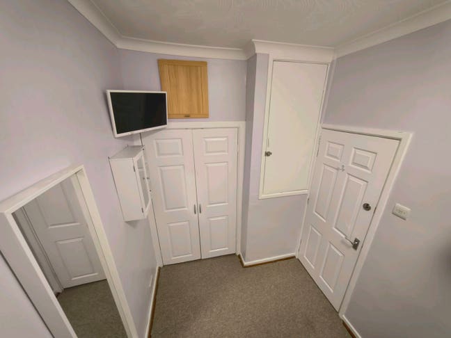 Clean & Tidy Friendly House – Local, Commuters Main Photo