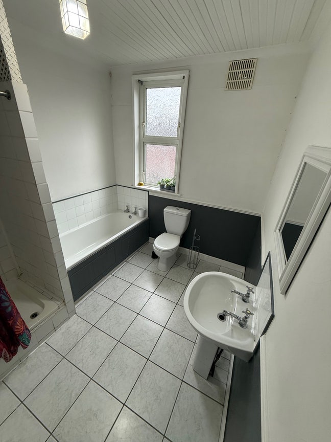 Very large double bedrooms Main Photo