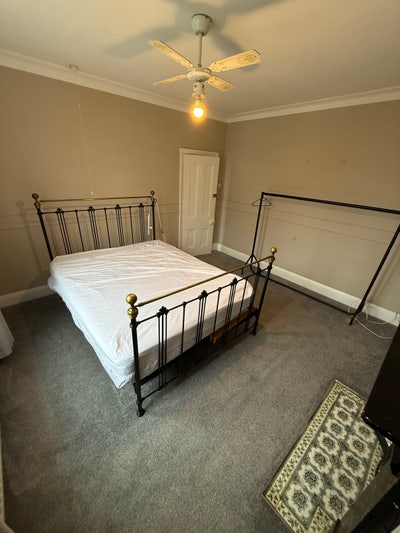 Very large double bedrooms Main Photo