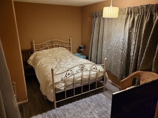 Double Room to rent all bills included references  Main Photo
