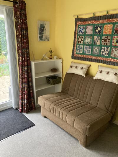 Rarely available, lovely quiet annex to rent Main Photo