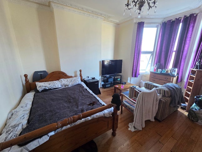 Langney Road, Eastbourne | Double Rooms Available Main Photo