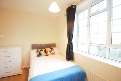 2 spacious double rooms ! Modern and Central !  Main Photo