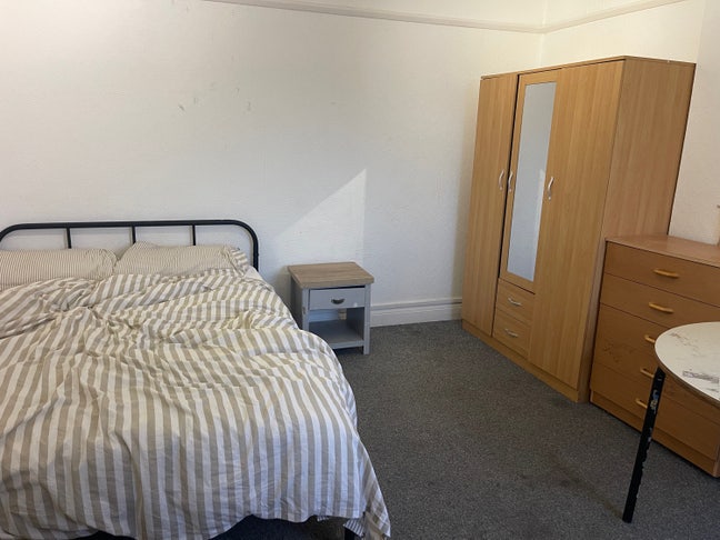 Two double to rent in hove  Main Photo