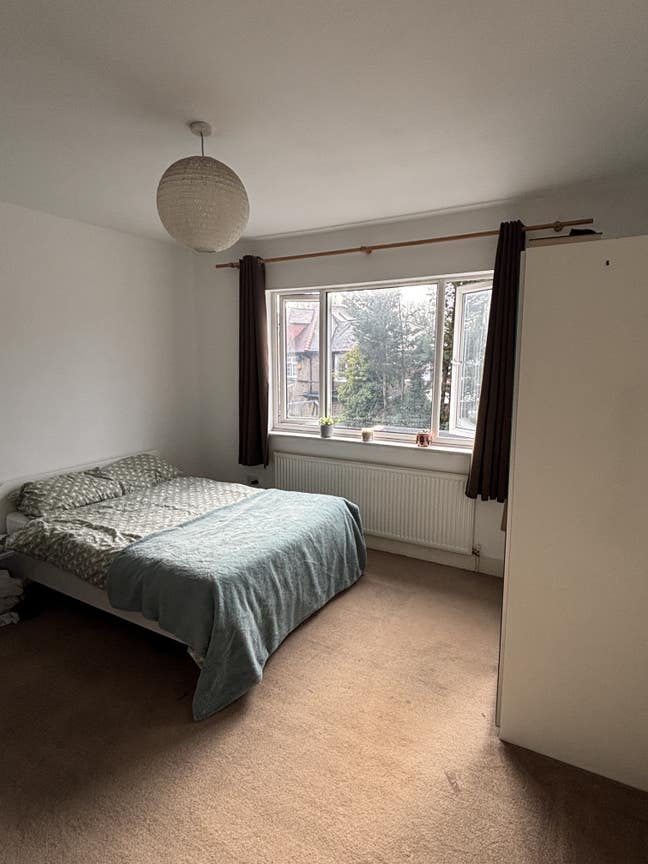 Large Bright Double &pound;900 | Acton Town Main Photo