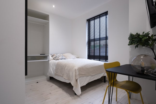 Undergraduate Student Only - 56 Kesteven Street Main Photo