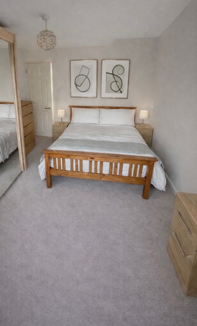 Double room in  4 Bed House overlooking fields Main Photo