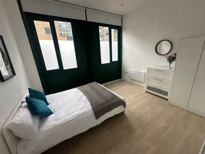 🚇 Brand New En-Suite Room | 30s to Crossharbour Main Photo