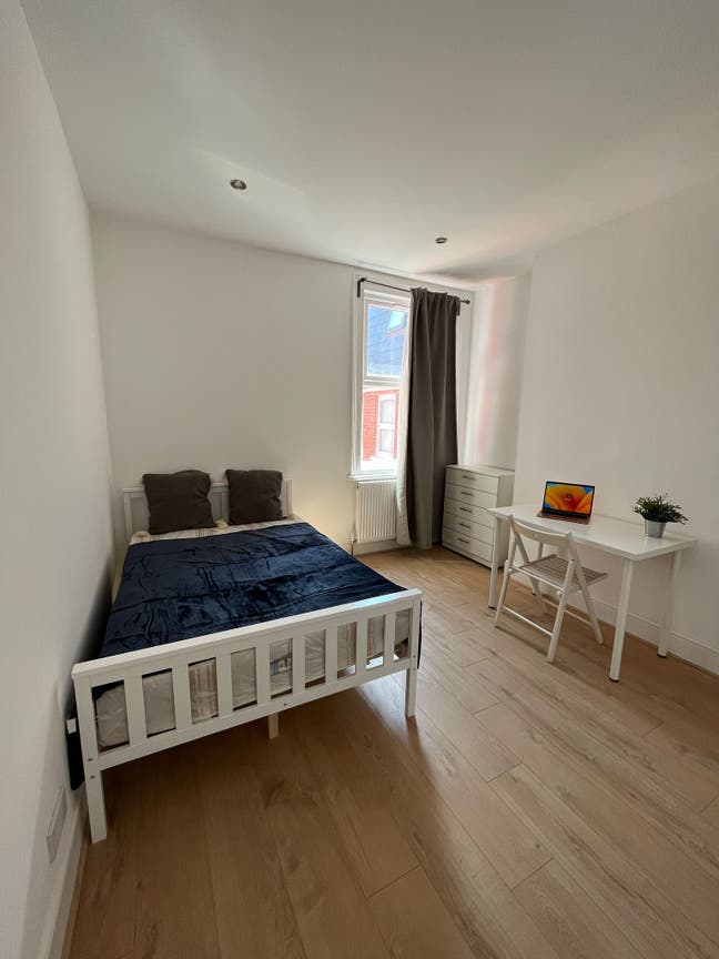 5 Single Rooms 15 Mins from Jubilee Line Main Photo