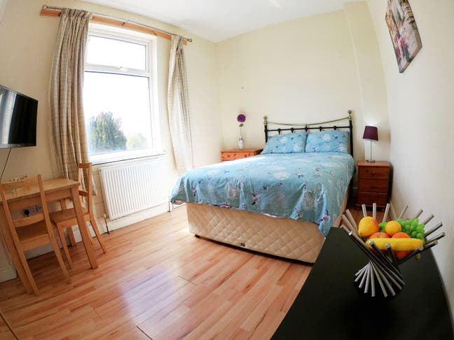 Luxury En-Suite Room Main Photo