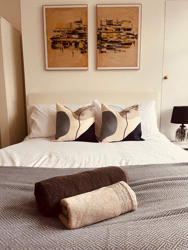 Modern private studio room in shared house Main Photo