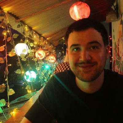 Hi! Looking for a room in a fun + chilled flat Main Photo