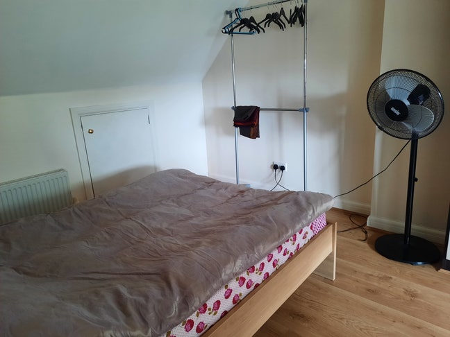 A Spacious Double Room for Rent Main Photo