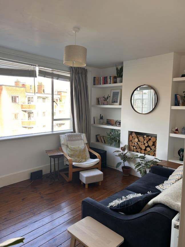 Fantastic top floor flat in the heart of Islington Main Photo